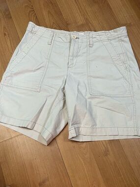 GAP Cream Utility Pocket Bermuda Shorts